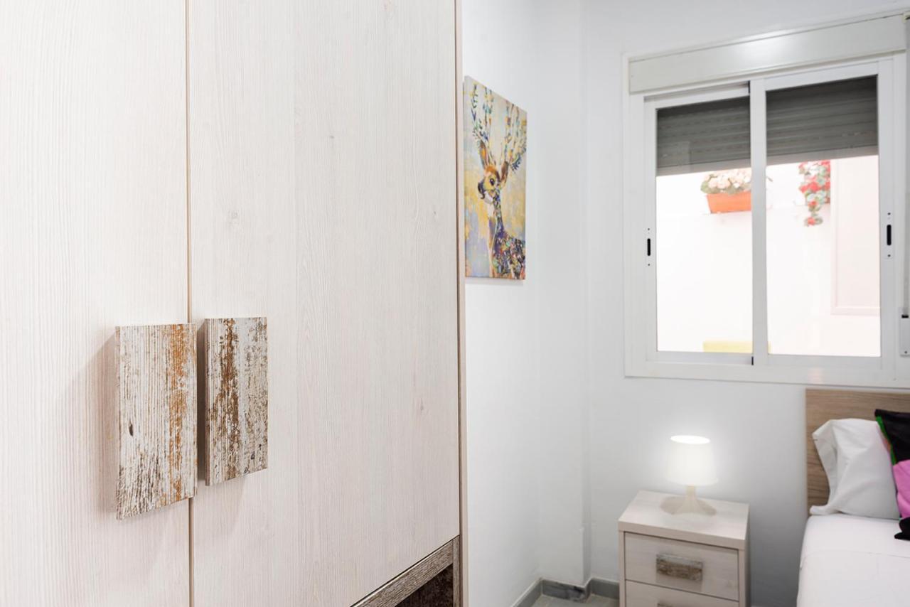Alohamundi Feria Apartment Севиля Екстериор снимка