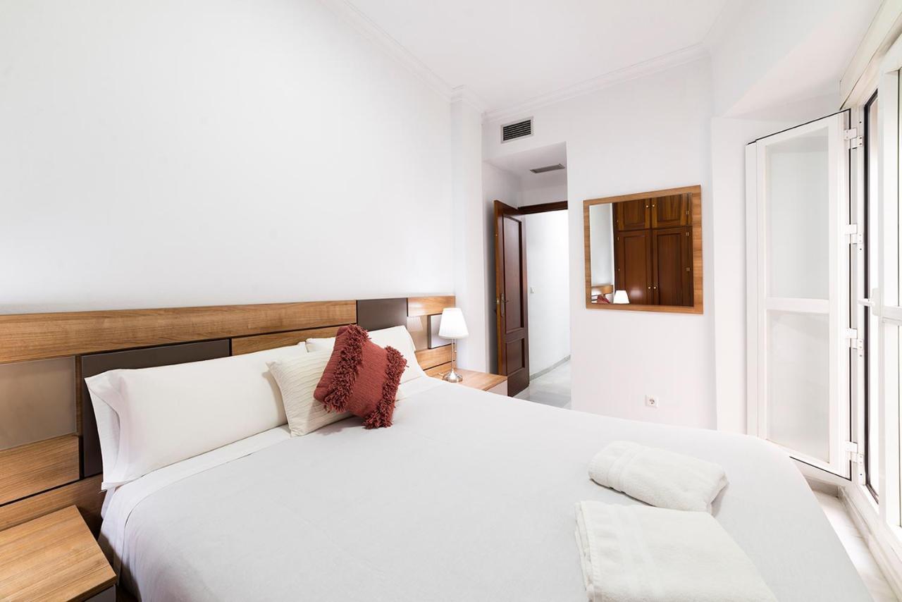 Alohamundi Feria Apartment Севиля Екстериор снимка
